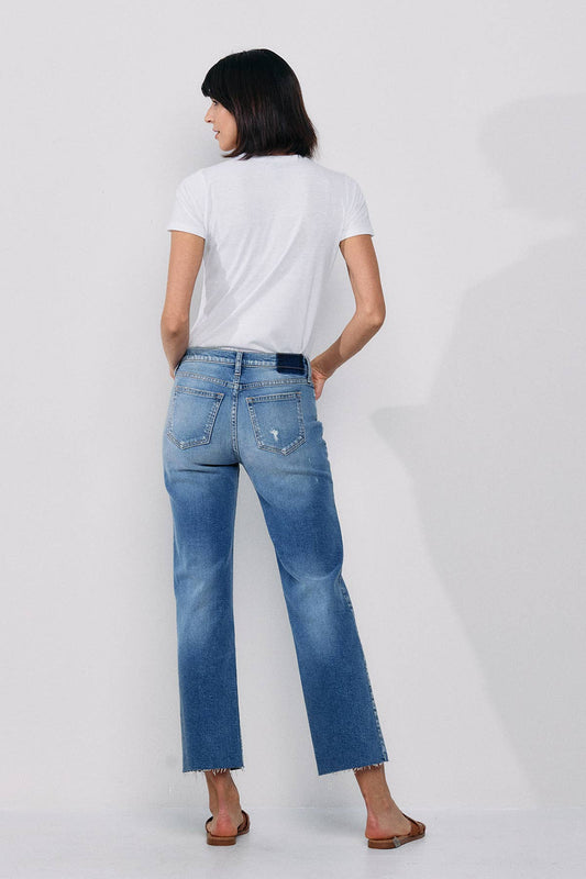 MID RISE STRAIGHT JEANS WITH KNEE RIPS