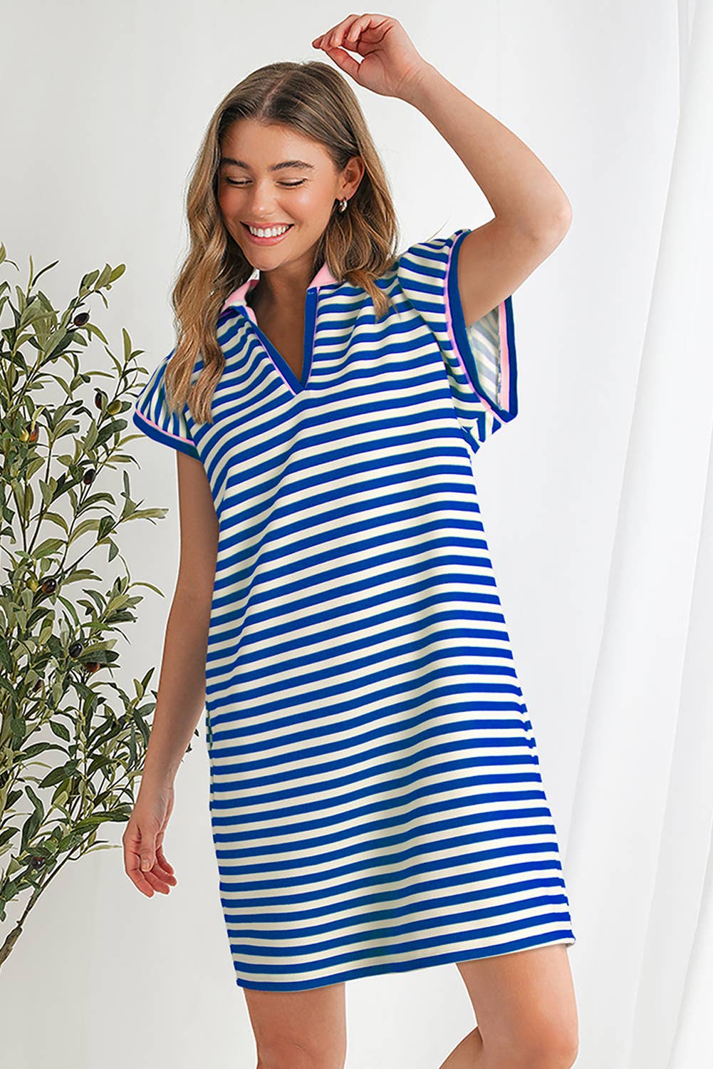 Contrast Striped Ruffle Short Sleeve V-Neck Fit Dress