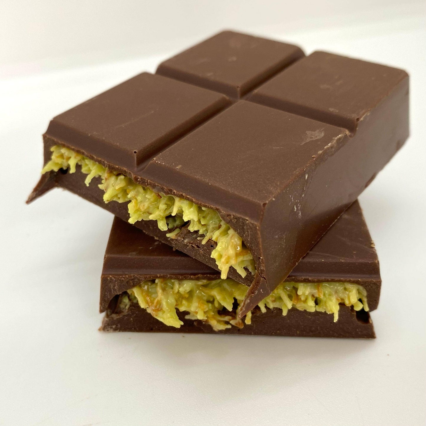 VGift-Pistachio Praline Dubai Chocolate Bar – 146g